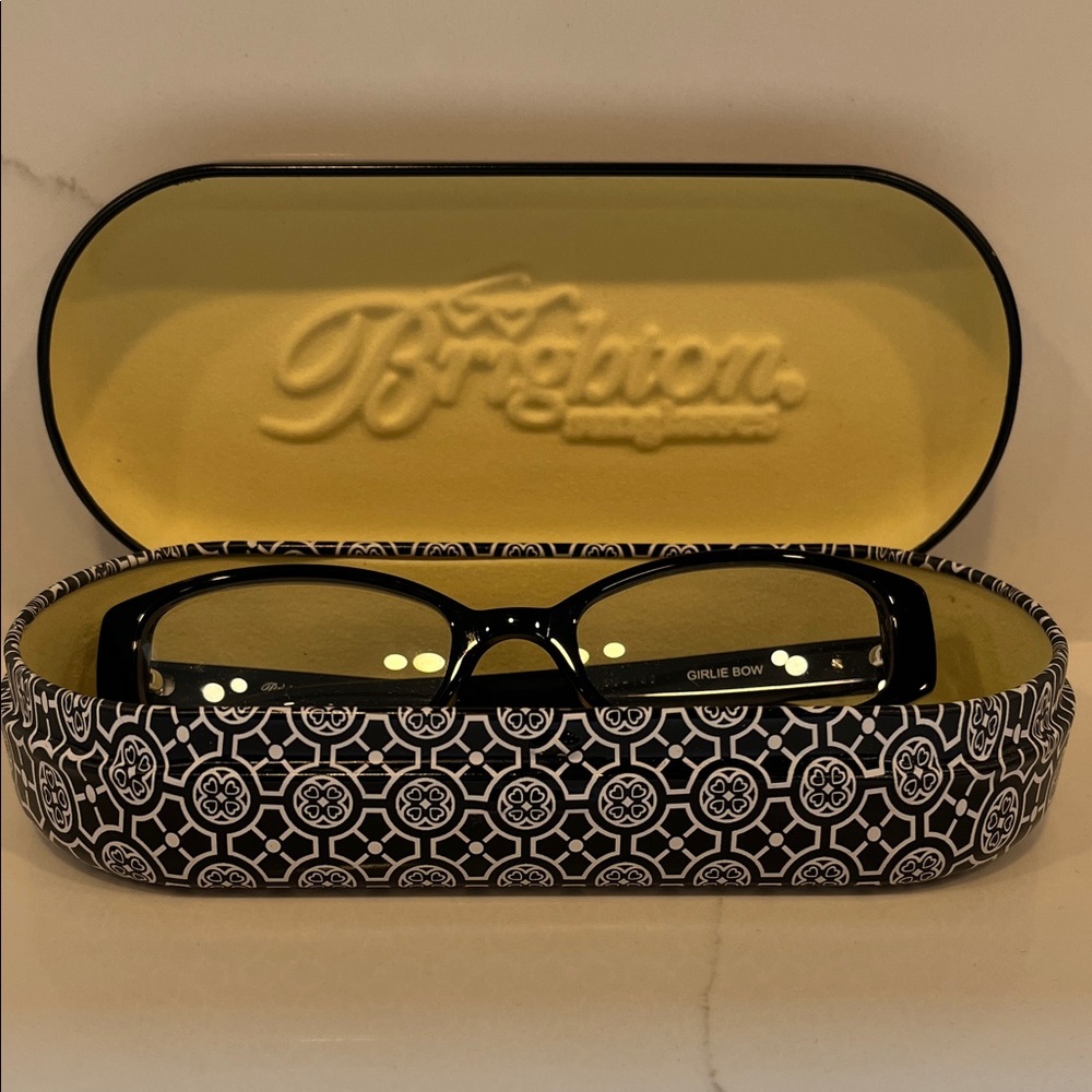 “Girlie Bow” Brighton Black Reading Glasses with Patterned Case. +1.5
